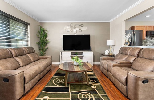 Mebane House | Quiet Suburban Stay w/Parking