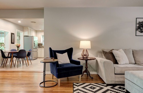 Norman House | Quiet tree lined street just a short walk from the OU Campus