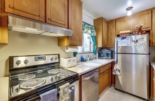 Truckee Cabin | Quiet Truckee Retreat w/Deck, 5 Mi to Donner Lake