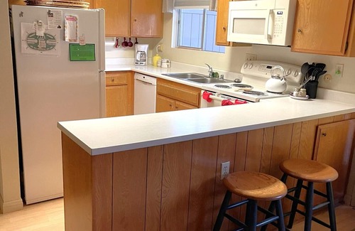 Borrego Springs Condo | Quiet two bedroom Club Circle West condo with WiFi in beautiful Borrego Springs