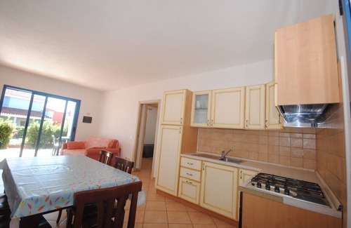 Monte Petrosu House | QUIET VILLA WITH VERANDA AND POOL A FEW STEPS FROM THE SEA AND SERVICES