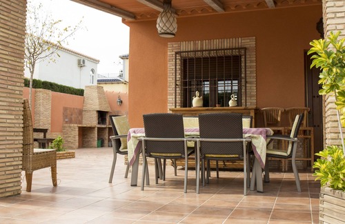 Torrevieja Villa | Quiet Villa with private pool very close to Torrevieja center