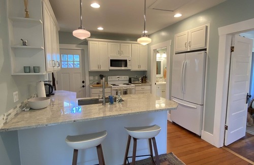 Seaview House | Quiet West Seattle Bungalow w/fenced in yard - 5 mins walk to beach!