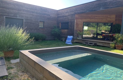 Corbarieu Villa | Quiet wooden house, air conditioning, swimming pool.