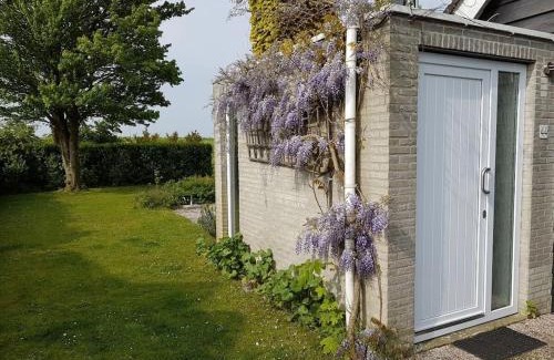 Bruinisse House | Quietly located holiday home in Zeeland
