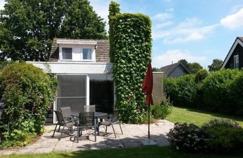 Bruinisse House | Quietly located holiday home in Zeeland