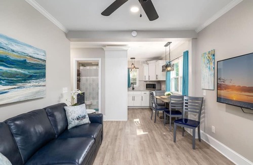 High Point House | Quietude Place · Stylish 2 Bedroom House with Full Kitchen near HPU