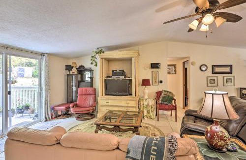 Quincy House | Quincy Home with Deck and Outdoor Patio Furniture