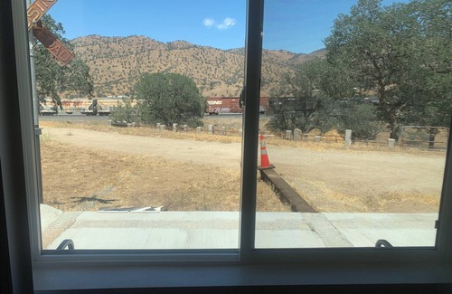 Keene Apartment | "Quinn" tessential Railfan Accommodation 2 People 13& Up, 1 Bedroom, 1 Bathroom