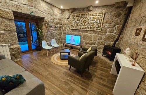 Terras de Bouro House | Quinta da Casa dos Santos - Inside Gerês
