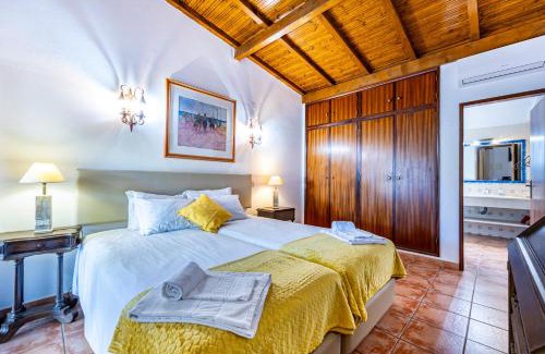 Alfarrobeira House | Quinta das AVES