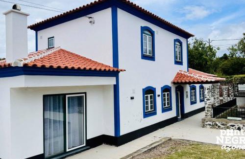 Angra do Heroismo House | Quinta de São José by PontaNegraAzores