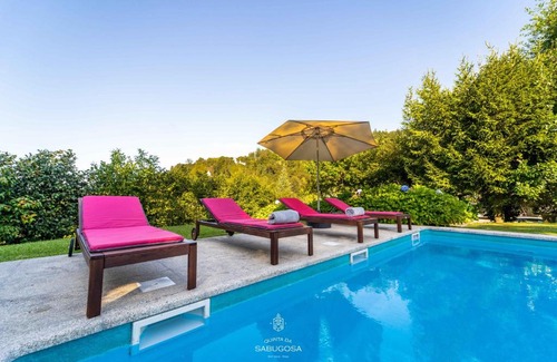Tenoes Villa | Quinta Sabugosa - Quinta V4 localizada na encosta do Bom Jesus - Braga
