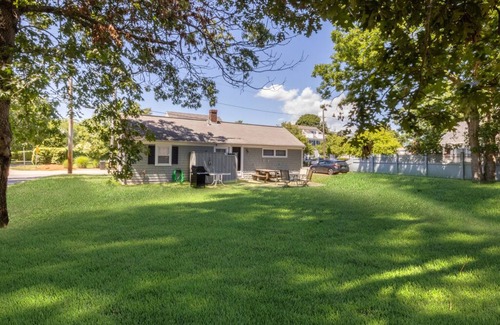 Falmouth Heights Cottage | Quintessential Cape Cottage. Block from the beach