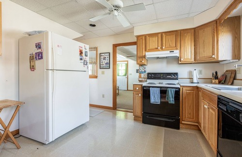 Scarborough House | Quintessential Pine Point Beach, Maine Rental!