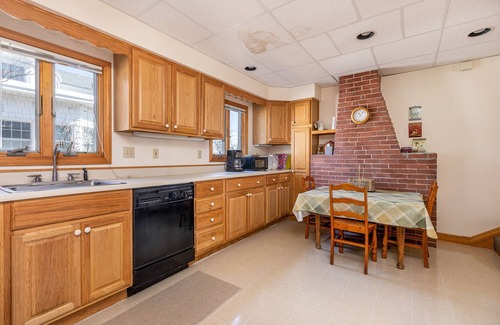 Scarborough House | Quintessential Pine Point Beach, Maine Rental!
