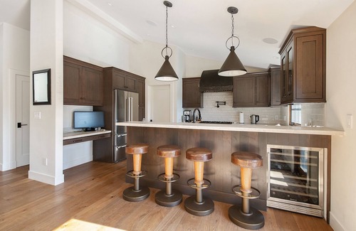Sonoma House | Quintessential wine country home. Pool, views, close to downtown, pets welcome