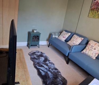 Stroud Apartment | Quirky 1 bed maisonette