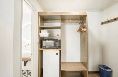 Ramona Cabin | Quite & Clean 1 King Bed Room in Ramona Wineries