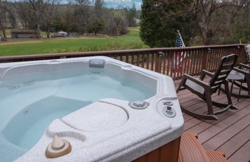 Phoenix Lake-Cedar Ridge House | Quite Mountain Getaway
