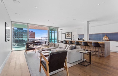 Auckland Central Business District Apartment | QV Stays Pure Luxury on the Viaduct