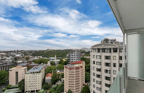 Auckland Central Business District Apartment | QV Stays Sky High Escape