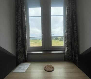 Veulettes-sur-Mer Apartment | réaménagé fin Juillet 2025, Albatros Studio a moins de 50 mètres de la plage, vue dégagée sur la vallée