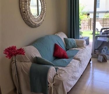 Llanca Apartment | résidence avec piscine face à la mer, 1ère ligne