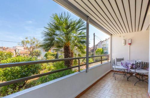 Antibes City Centre Apartment | Résidence Beauséjour
