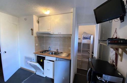 Risoul Apartment | Résidence Christiana - Joli T2 cabine 4 couchages à 50m des pistes à Risoul MAE-6911