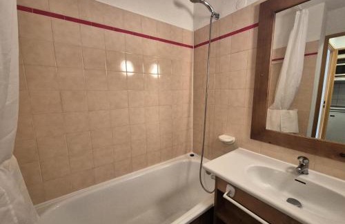 Val Claret Apartment | Résidence Hameau Du Borsat 1& 2 - Studio cabine rénové·Pied des Pistes·Balcon MAE-9321