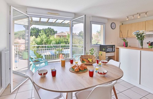Les Sables d'Olonne Apartment | Résidence les Dunes- Appartement avec piscine