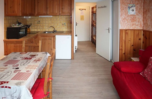 Les Orres Apartment | Résidence LES Carlines Studio Équipé Pour 4 Personnes