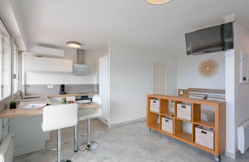 Boulouris-sur-Mer Apartment | Résidence Les Gemeaux by Interhome