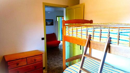 Vallouise-Pelvoux Apartment | Résidence Maison Pelmou-pelvoux - Jolie appartement T3 dans maison de pays pour 6 personnes avec balcon. MAE-6881