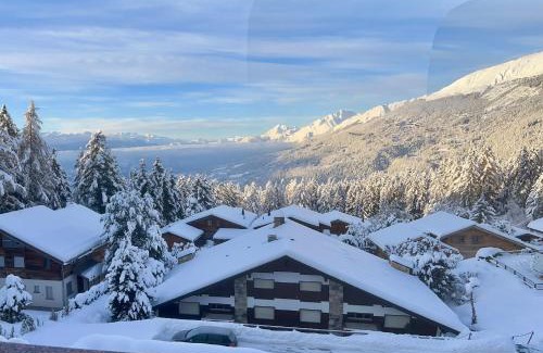 Lens Apartment | Résidence Robin des Bois, Crans-Montana, luxueux appartement avec vue imprenable