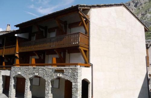 Val-d'Isere Apartment | Résidence Val Coeur Bat A - Appartement 2 pièces 4 personnes agréablement situé à Val d'Isère à 350m du centre du village et à 300m des pistes MAE-3284