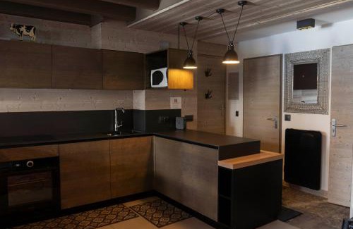Val-d'Isere Apartment | Résidence VAL VILLAGE, skis aux pieds, Duplex 3 chambres 75 m2 - by MONTBLANC LODGE