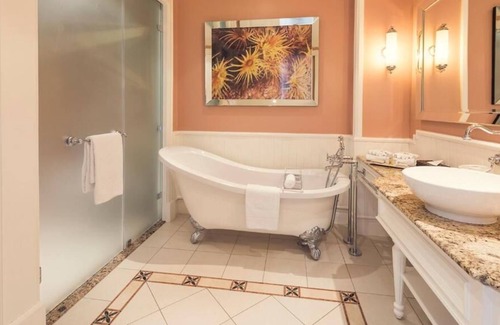 Summerstrand House | R 1549 The Boardwalk Hotel Convention Centre & Spa With Arcade/Game Room, Garden, And Fitness Facili