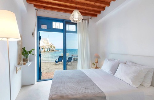 Kimolos Villa | R 3059 Villa Faddey WITH Beach Deck, Closet & Sea view.