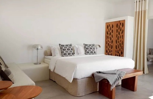 Imerovigli Villa | R 3295 Villa Harun With Outdoor Jacuzzi ,Internet access & Coffee Facilities.