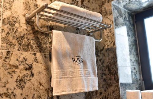 Predeal Apartment | R&B Studio