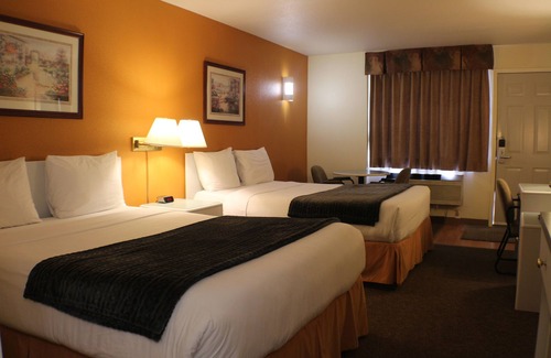 Camrose Hotel | R & R Inn & Suites