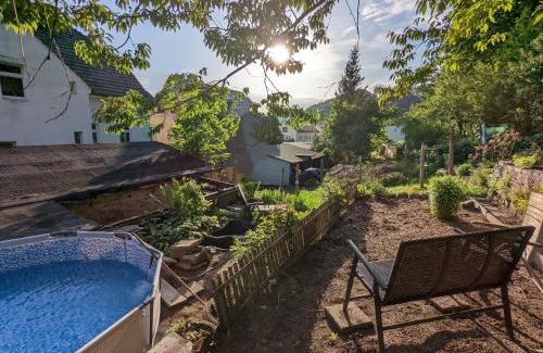 Rathmannsdorf Apartment | R1 - Urlaubsmagie - Bad Schandau fußläufig, Garten