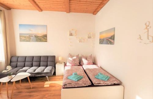 Rathmannsdorf Apartment | R1 - Urlaubsmagie - Bad Schandau fußläufig, Garten