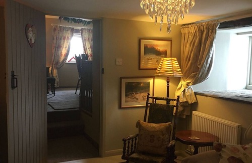 Bakewell Cottage | Rabbit Hutch - a lovely cottage near Bakewell with games and shared indoor pool