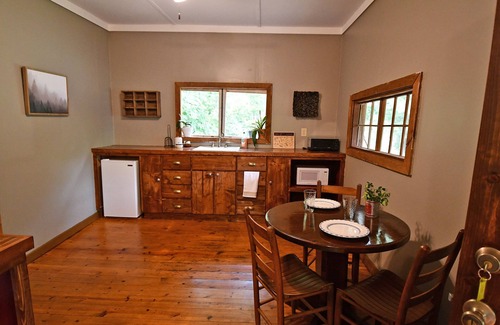 Clarkesville Cabin | Rabun Cabin at Bleu Canoe Campground