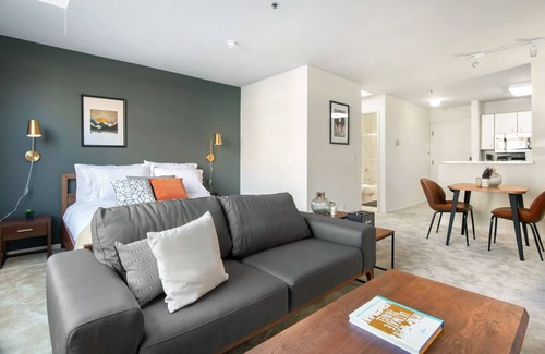 South Beach Apartment | Rad South Beach Studio w/3 Pools, Spa, facing the water by Blueground