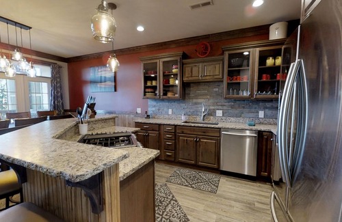 Snowshoe House | Radiant 8BR Rendezvous with Hot Tub by RedAwning