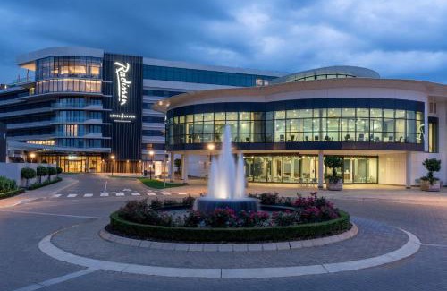Kempton Park Hotel | Radisson Hotel and Convention Centre OR Tambo Airport